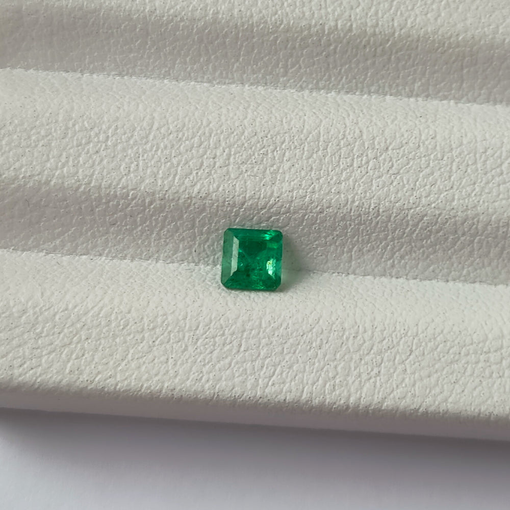 Faceted natural emerald 0.2 ct