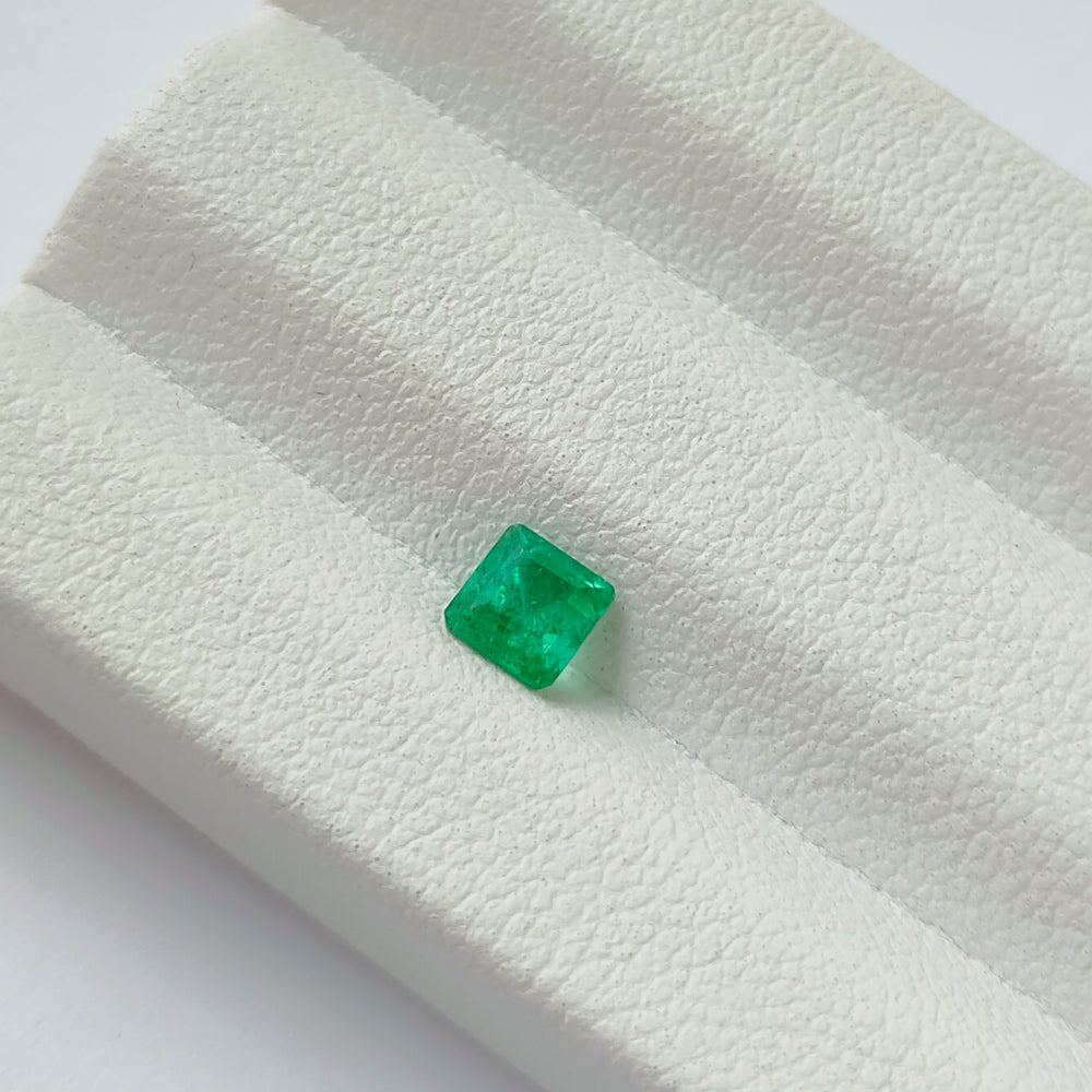Faceted natural emerald 0.2 ct